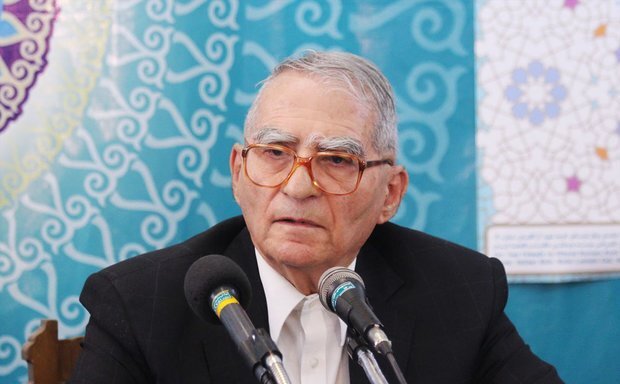 بازنشستگی و فراغت از فلسفه برای استاد مجتهدی معنا ندارد