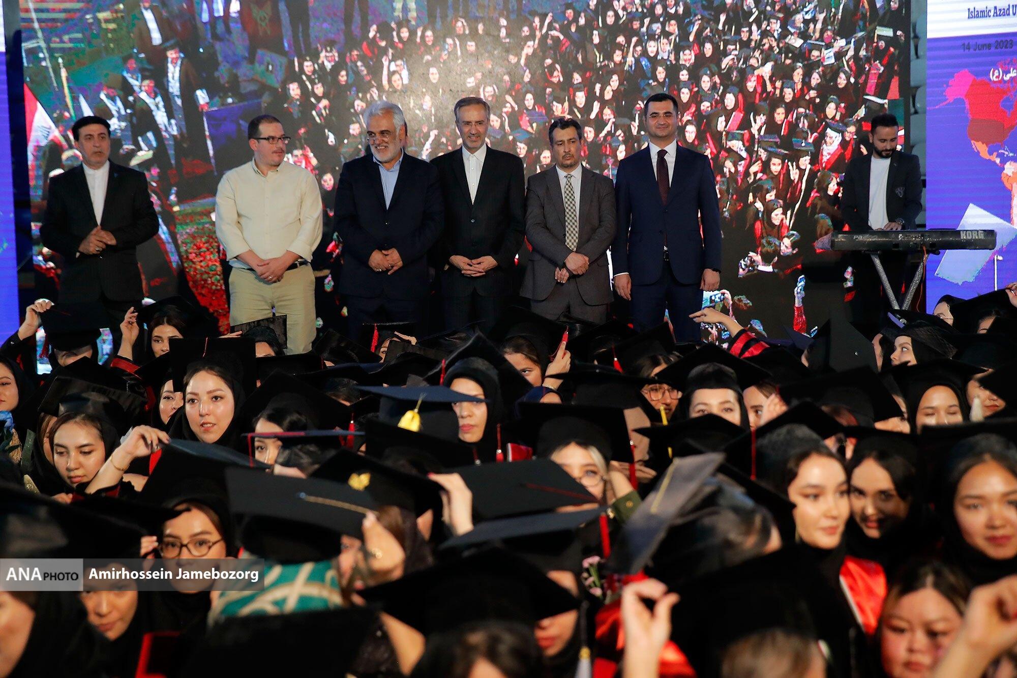 جشن فارغ التحصیلی دانشجویان غیرایرانی دانشگاه آزاد اسلامی برگزار شد