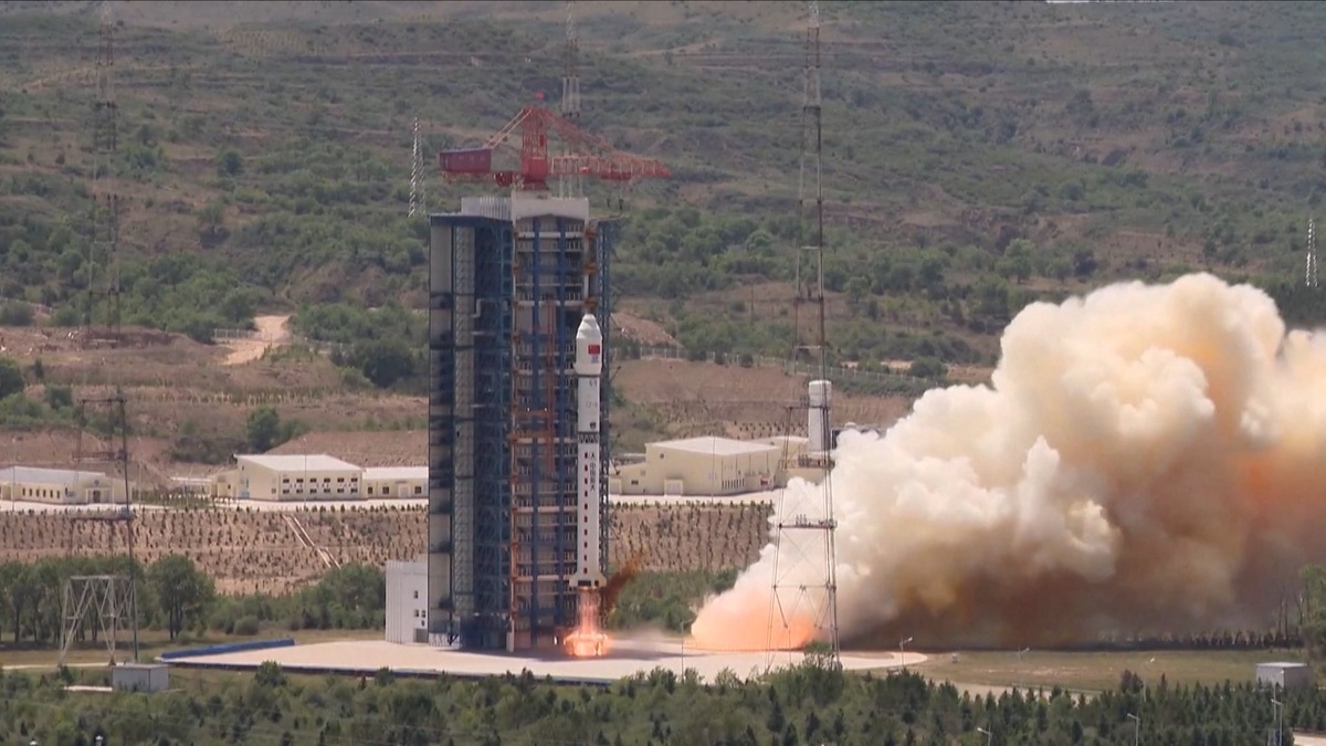 رکوردشکنی فضایی چین  ۴۱ ماهواره تنها با یک پرتاب به مدار رفتند