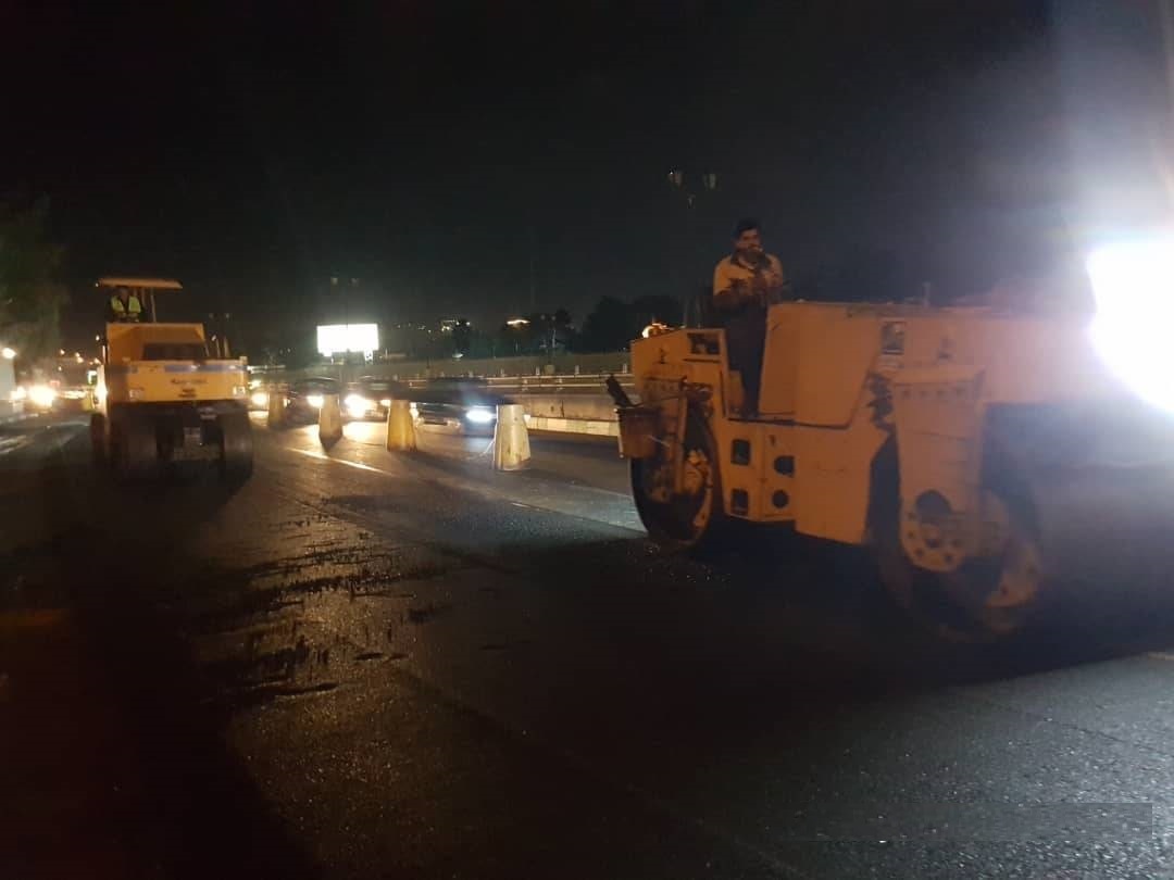 اجرای ۶۷ هزار مترمربع روکش آسفالت در بزرگراه شهید چمران اجرای ۶۷ هزار مترمربع روکش آسفالت در بزرگراه شهید چمران