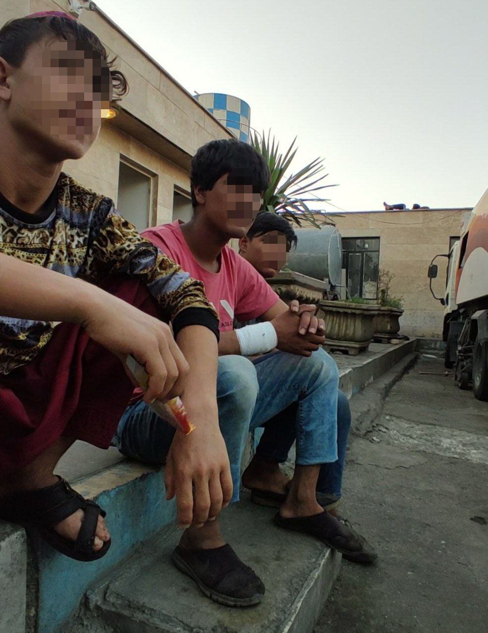 خوابگاه کودکان رفتگر تهرانی که پیمانکار شهرداری آن را برپاکرده است+ فیلم خوابگاه کودکان رفتگر تهرانی که پیمانکار شهرداری آن را برپاکرده است+ فیلم