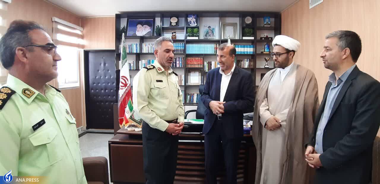 از تکیه بر تریبون استادان برای مقابله با ناهنجاریها تا گنجاندن فداکاری پلیس در کتب درسی از تکیه بر تریبون استادان برای مقابله با ناهنجاریها تا گنجاندن فداکاری پلیس در کتب درسی