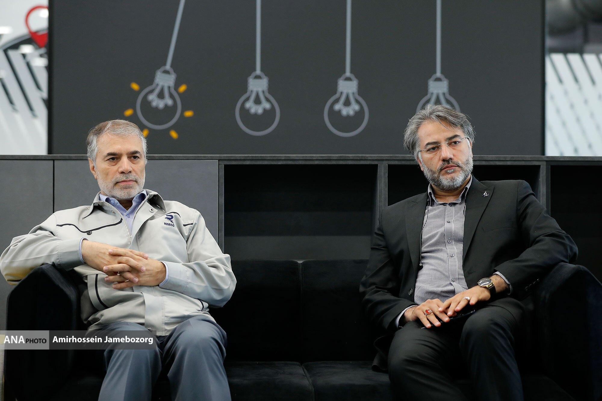 بازدید مدیرعامل خبرگزاری علم و فناوری «آنا» از کارخانه نوآوری و صنایع خلاق «آمپر» بازدید مدیرعامل خبرگزاری علم و فناوری «آنا» از کارخانه نوآوری و صنایع خلاق «آمپر»