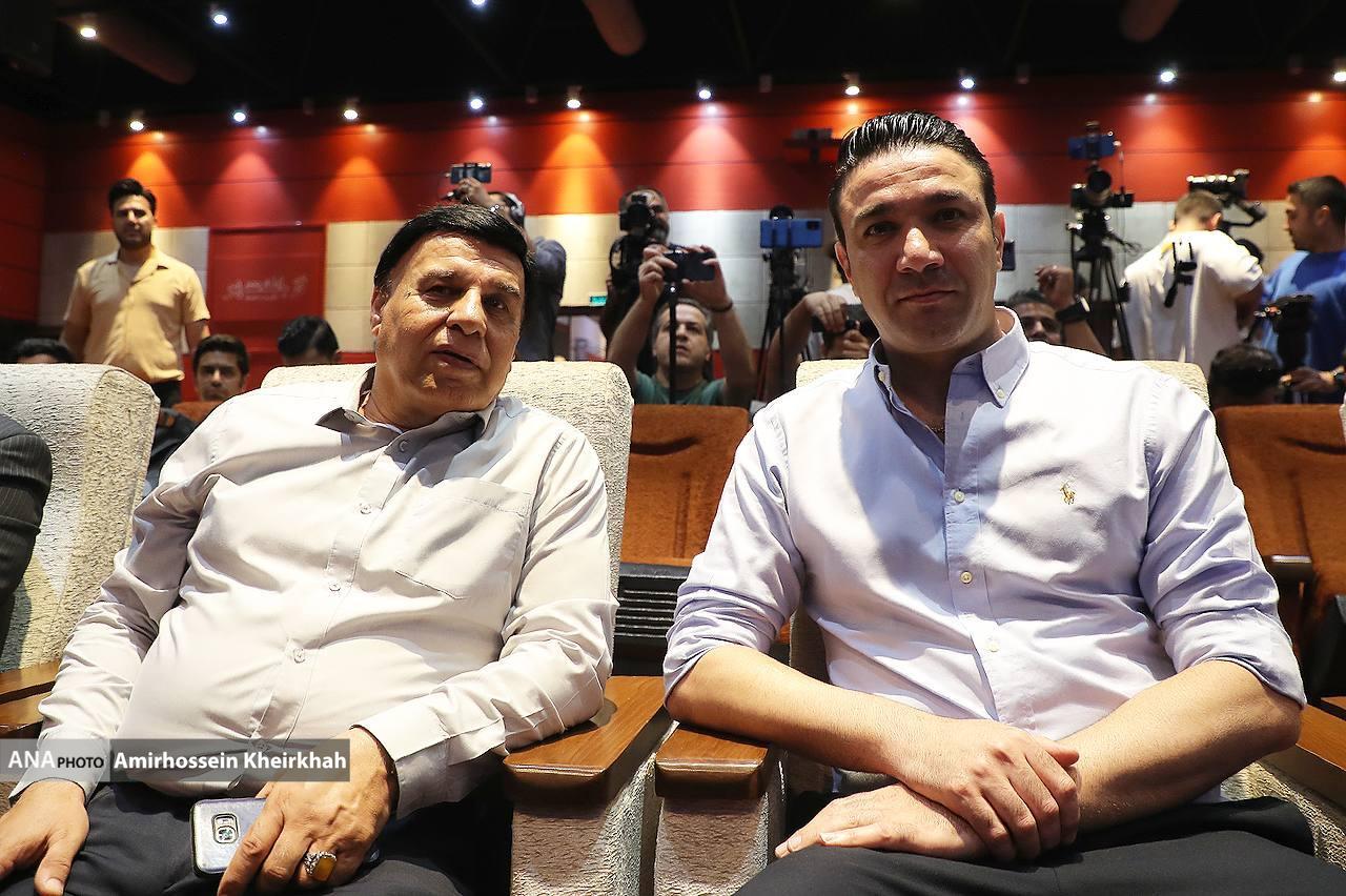 از بوسه بر دستان پدر تا صحبت‌های درگوشی کریمی با سرمربی جدید