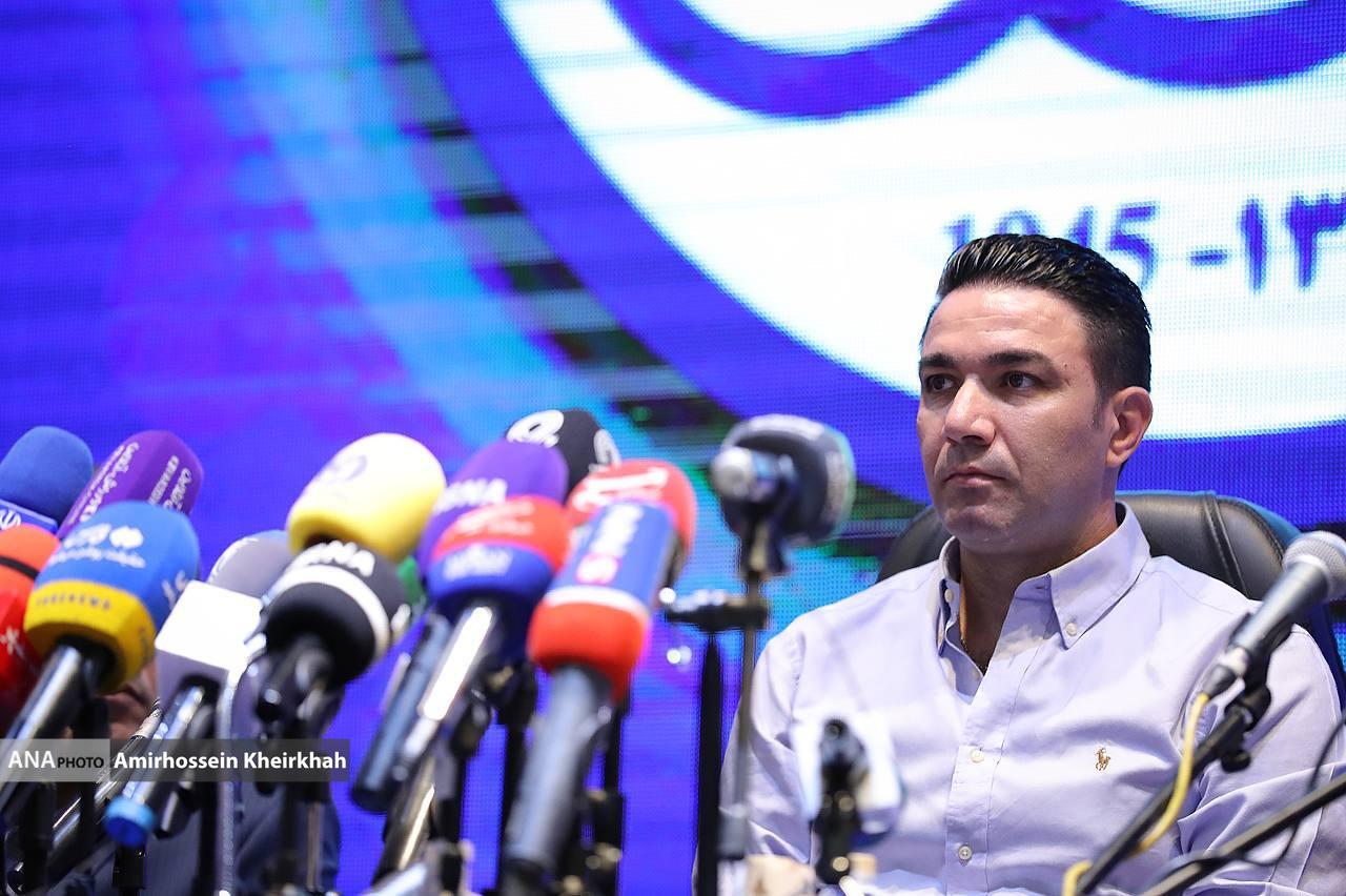 از بوسه بر دستان پدر تا صحبت‌های درگوشی کریمی با سرمربی جدید