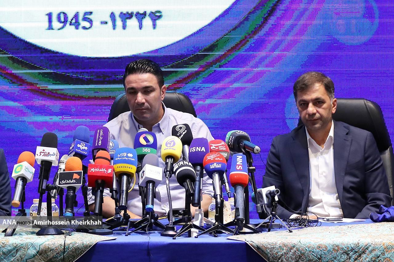 از بوسه بر دستان پدر تا صحبت‌های درگوشی کریمی با سرمربی جدید