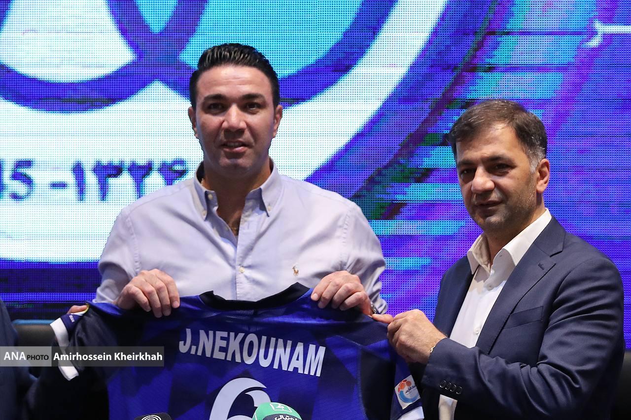 از بوسه بر دستان پدر تا صحبت‌های درگوشی کریمی با سرمربی جدید