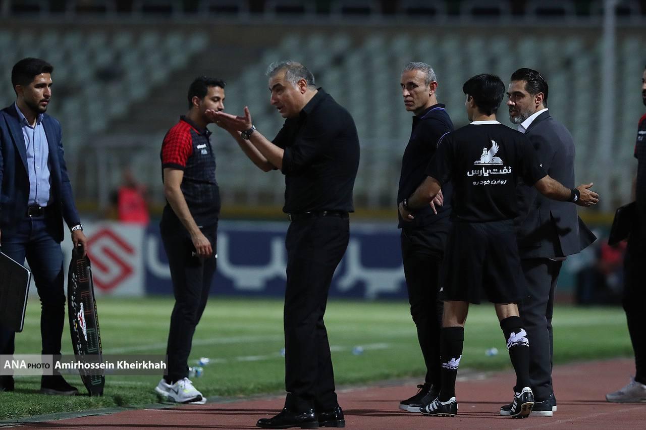 اعتراض ساکت به گل محمدی بابت حرکات عجیب بیرانوند+ تصاویر اعتراض ساکت به گل محمدی بابت حرکات عجیب بیرانوند+ تصاویر