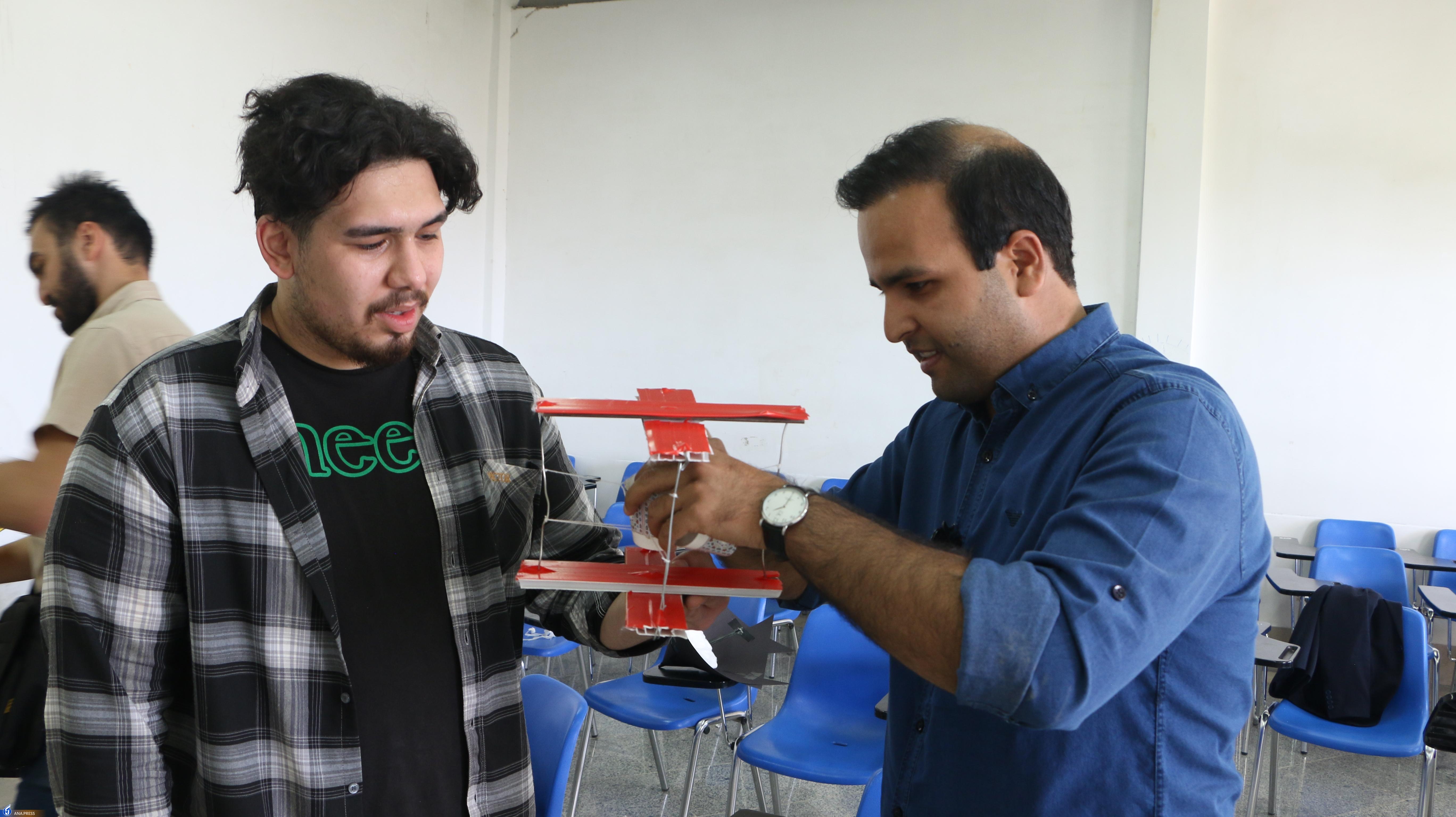 استقبال دانشجویان بجنوردی از چهارمین دوره مسابقه چالش جاذبه استقبال دانشجویان بجنوردی از چهارمین دوره مسابقه چالش جاذبه