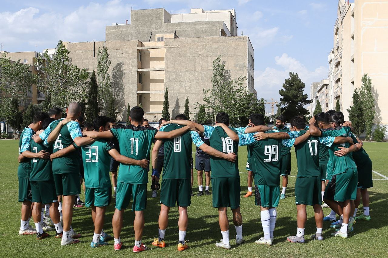 حضور ۳ پیشکسوت و همقسم شدن شاگردان ساپینتو/ یامگا به آبی پوشان اضافه شد+عکس حضور ۳ پیشکسوت و همقسم شدن شاگردان ساپینتو/ یامگا به آبی پوشان اضافه شد+عکس