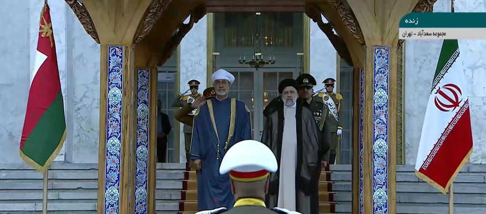 سلطان عمان با استقبال رسمی رئیس جمهور کشورمان وارد کاخ سعدآباد شد سلطان عمان با استقبال رسمی رئیس جمهور کشورمان وارد کاخ سعدآباد شد