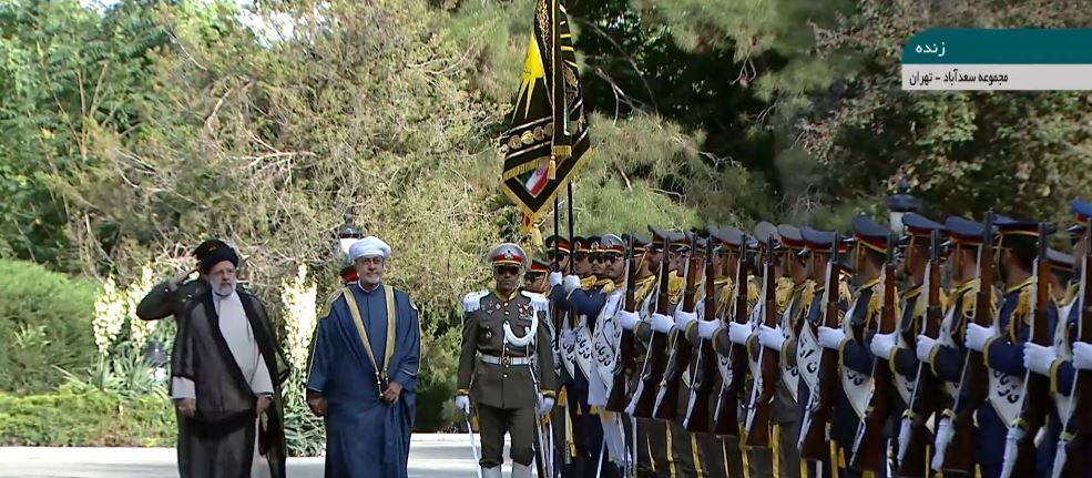 سلطان عمان با استقبال رسمی رئیس جمهور کشورمان وارد کاخ سعدآباد شد سلطان عمان با استقبال رسمی رئیس جمهور کشورمان وارد کاخ سعدآباد شد