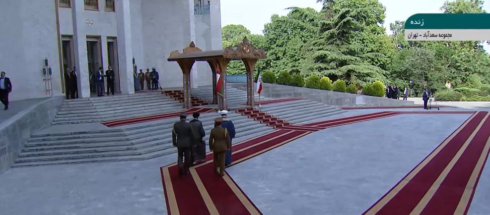 سلطان عمان با استقبال رسمی رئیس جمهور کشورمان وارد کاخ سعدآباد شد سلطان عمان با استقبال رسمی رئیس جمهور کشورمان وارد کاخ سعدآباد شد