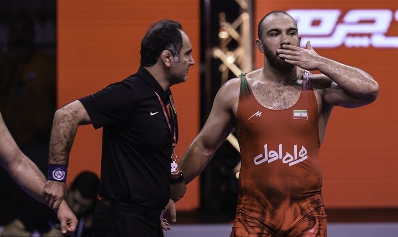 بررسی عملکرد وزن پر مدعی و پرحاشیه در ارومیه؛ کشتی‌گیری که با یک باخت سوم جام تختی شد!