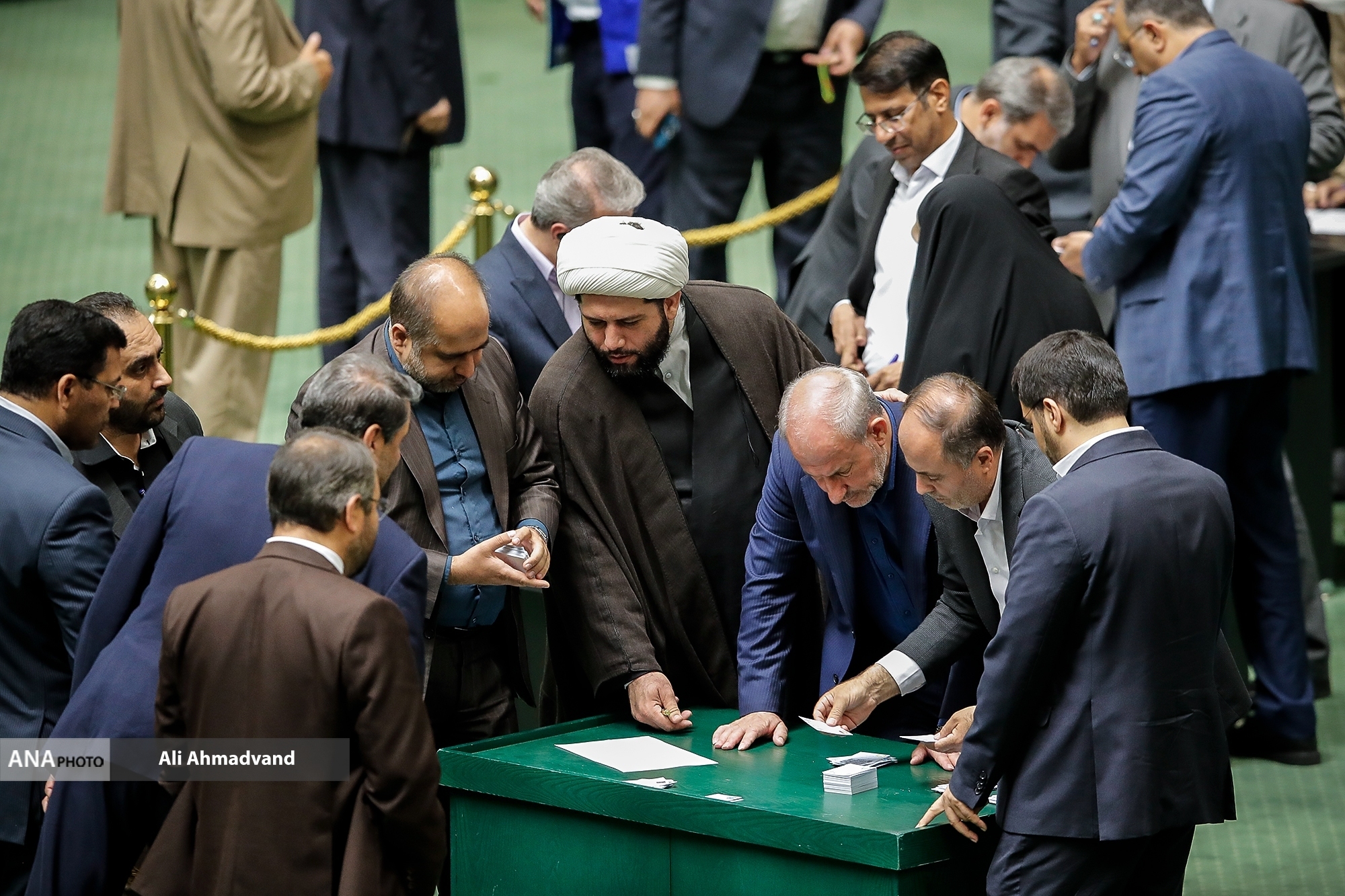 وزیر پیشنهادی آموزش و پرورش میتواند از فیلتر بهارستان عبور کند؟ وزیر پیشنهادی آموزش و پرورش میتواند از فیلتر بهارستان عبور کند؟