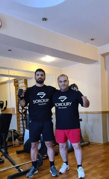 مبارزه فایتر ایرانی با نماینده جمهوری آذربایجان در MMA + عکس مبارزه فایتر ایرانی با نماینده جمهوری آذربایجان در MMA + عکس