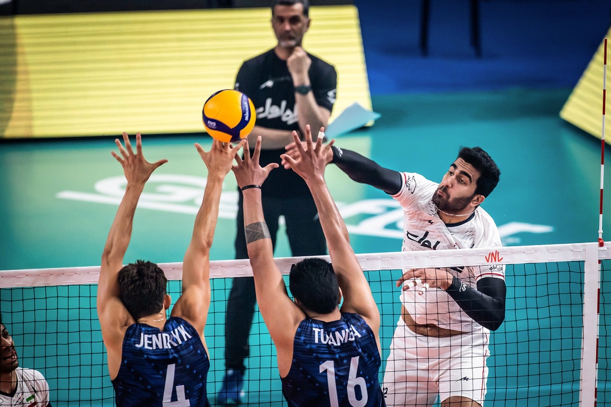 ایران - آمریکا؛ جنگی تمام عیار در شرایطی نابرابر  رقابتی خارج از چارچوب والیبال و روح ورزش