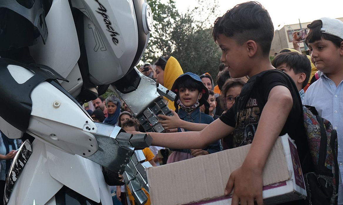 ماجرای ساخت رباتهای غول پیکر جشنواره عروسکی چه بود ماجرای ساخت رباتهای غول پیکر جشنواره عروسکی چه بود