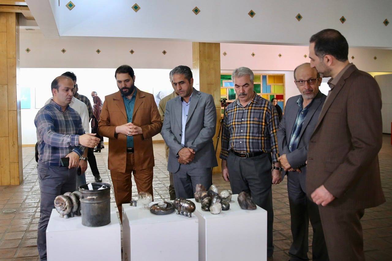 نگارخانه رسول مهر میزبان نمایشگاه آثار هنرجویان جشنواره تجسمی ایران شد نگارخانه رسول مهر میزبان نمایشگاه آثار هنرجویان جشنواره تجسمی ایران شد