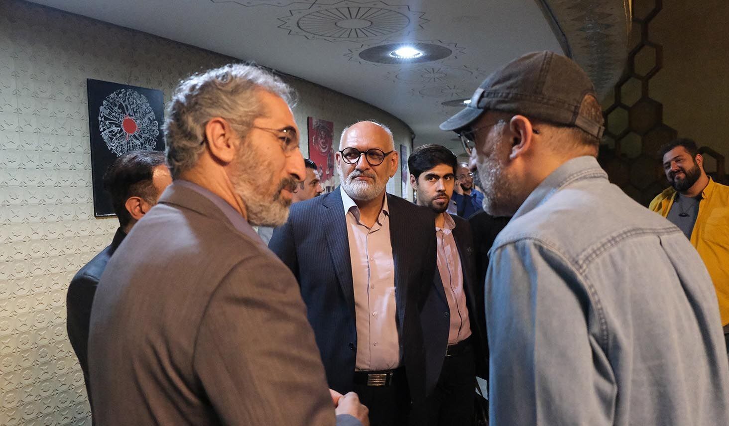 وزیر ارشاد: هیچ محدودیتی در حمایت از برنامههای تئاتری نداریم وزیر ارشاد: هیچ محدودیتی در حمایت از برنامههای تئاتری نداریم