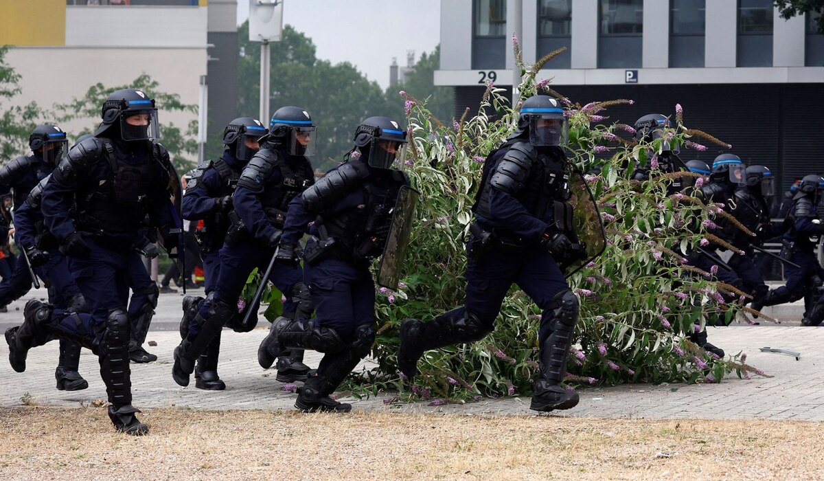 فرانسه از رژیم صهیونیستی برای سرکوب اعتراضات کمک خواست