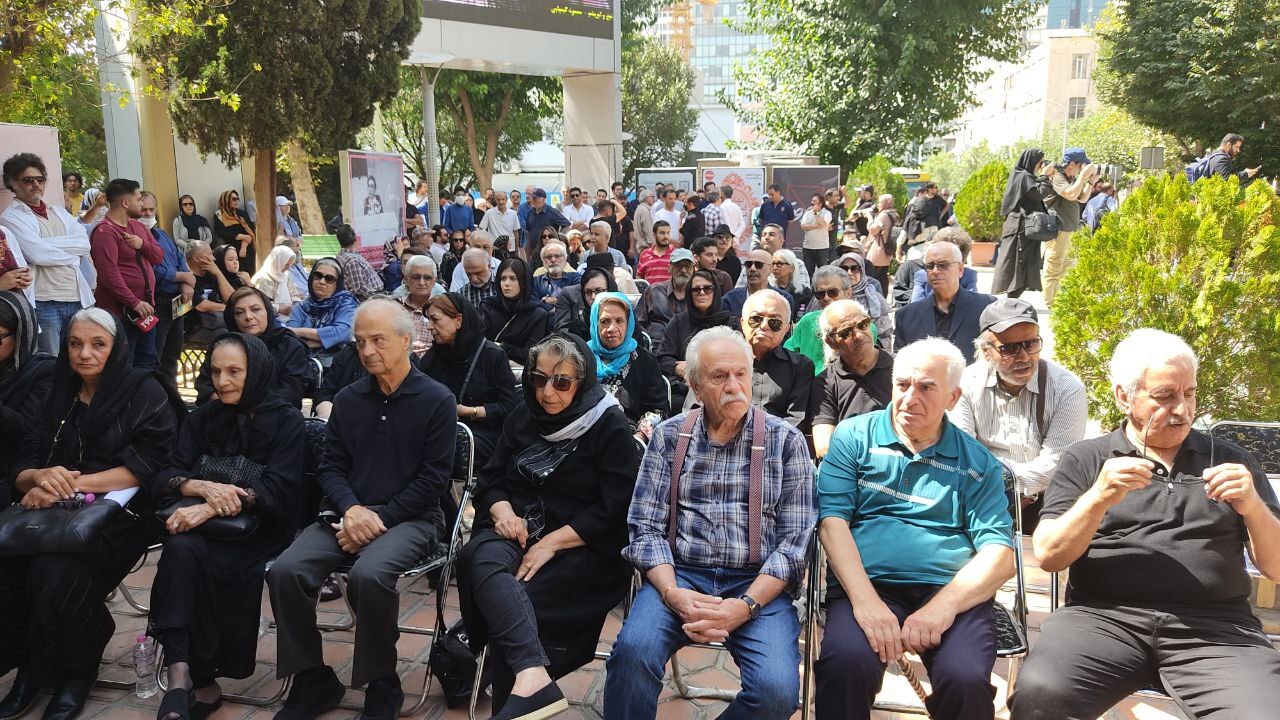 مراسم تشییع «فریماه فرجامی» در خانه هنرمندان برگزار شد مراسم تشییع «فریماه فرجامی» در خانه هنرمندان برگزار شد