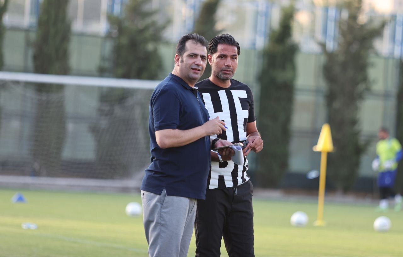 گزارش تمرین استقلال| اولین حضور سامره و چشمی در جمع آبیها و یک میهمان ویژه + عکس گزارش تمرین استقلال| اولین حضور سامره و چشمی در جمع آبیها و یک میهمان ویژه + عکس