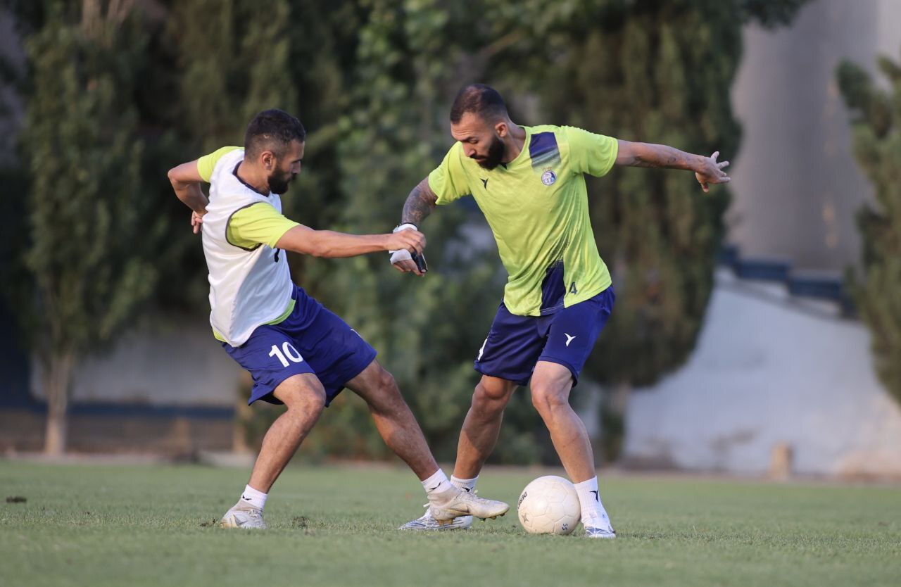 گزارش تمرین استقلال| از اعتراض هواداران به مجری تلویزیون تا دروازه‌بانی غلامپور+فیلم‌ها