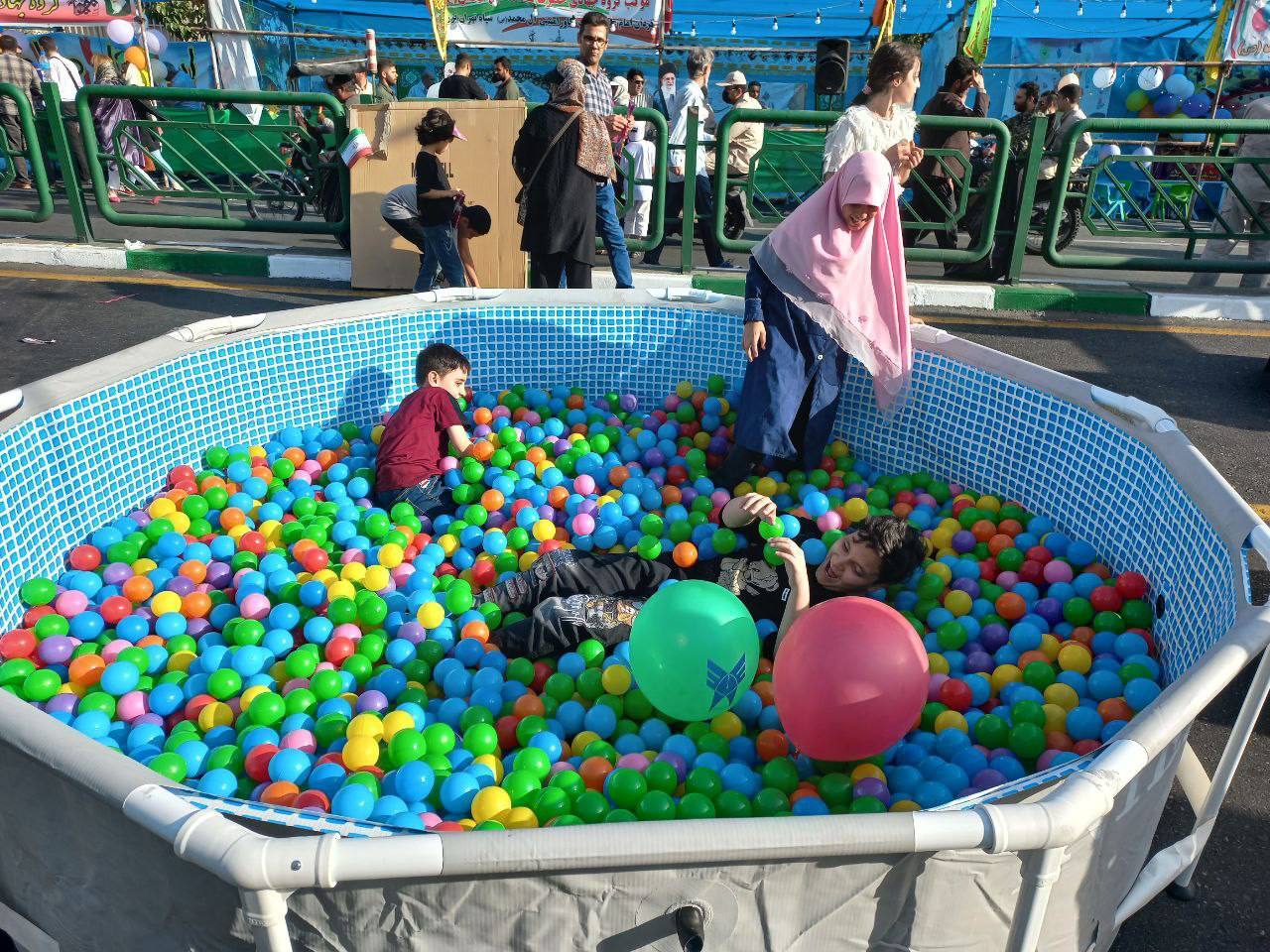 جشنی خانوادگی به طول ۱۰ کیلومتر در عید غدیر +عکس