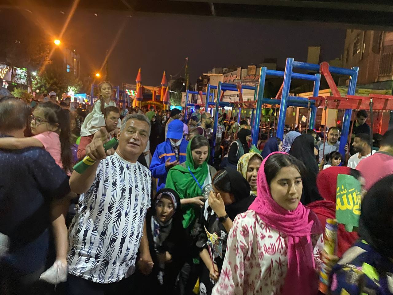 جشنی خانوادگی به طول ۱۰ کیلومتر در عید غدیر +عکس