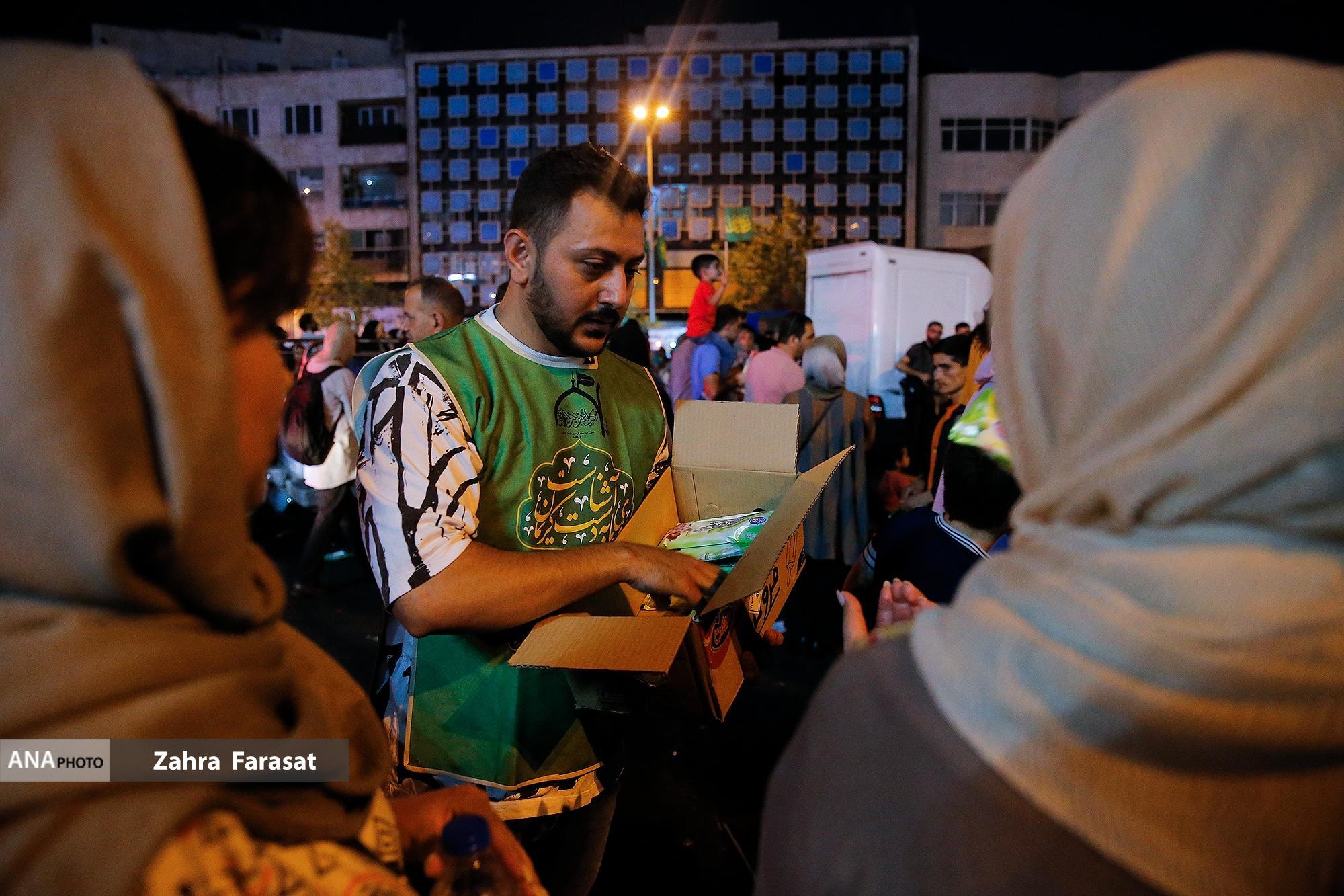 از حضور پرشور تهرانی‌ها تا تعحب خارجی‌ها در جشن 10 کیلومتری غدیر