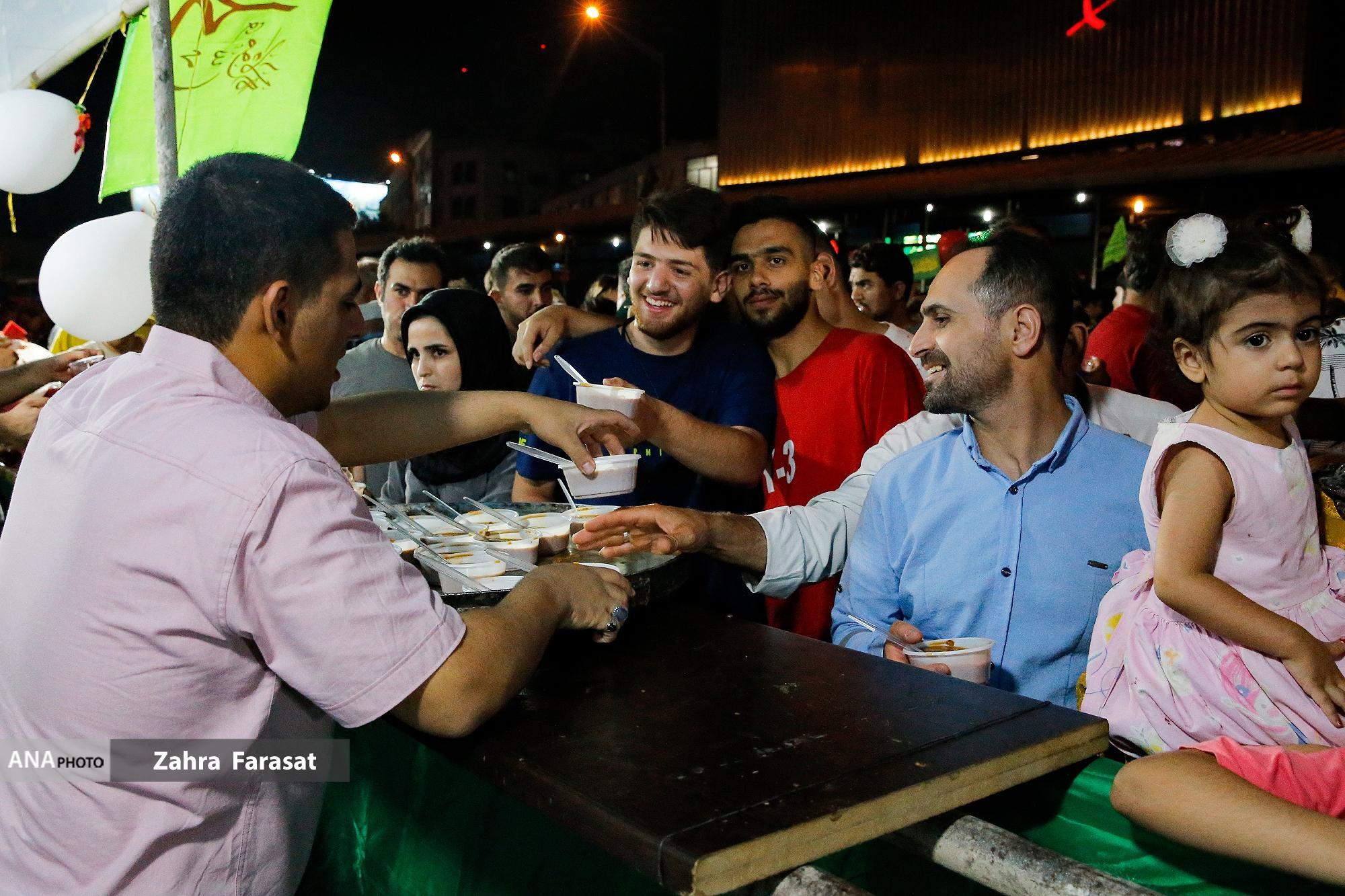 از حضور پرشور تهرانیها تا تعحب خارجیها در جشن 10 کیلومتری غدیر از حضور پرشور تهرانیها تا تعحب خارجیها در جشن 10 کیلومتری غدیر