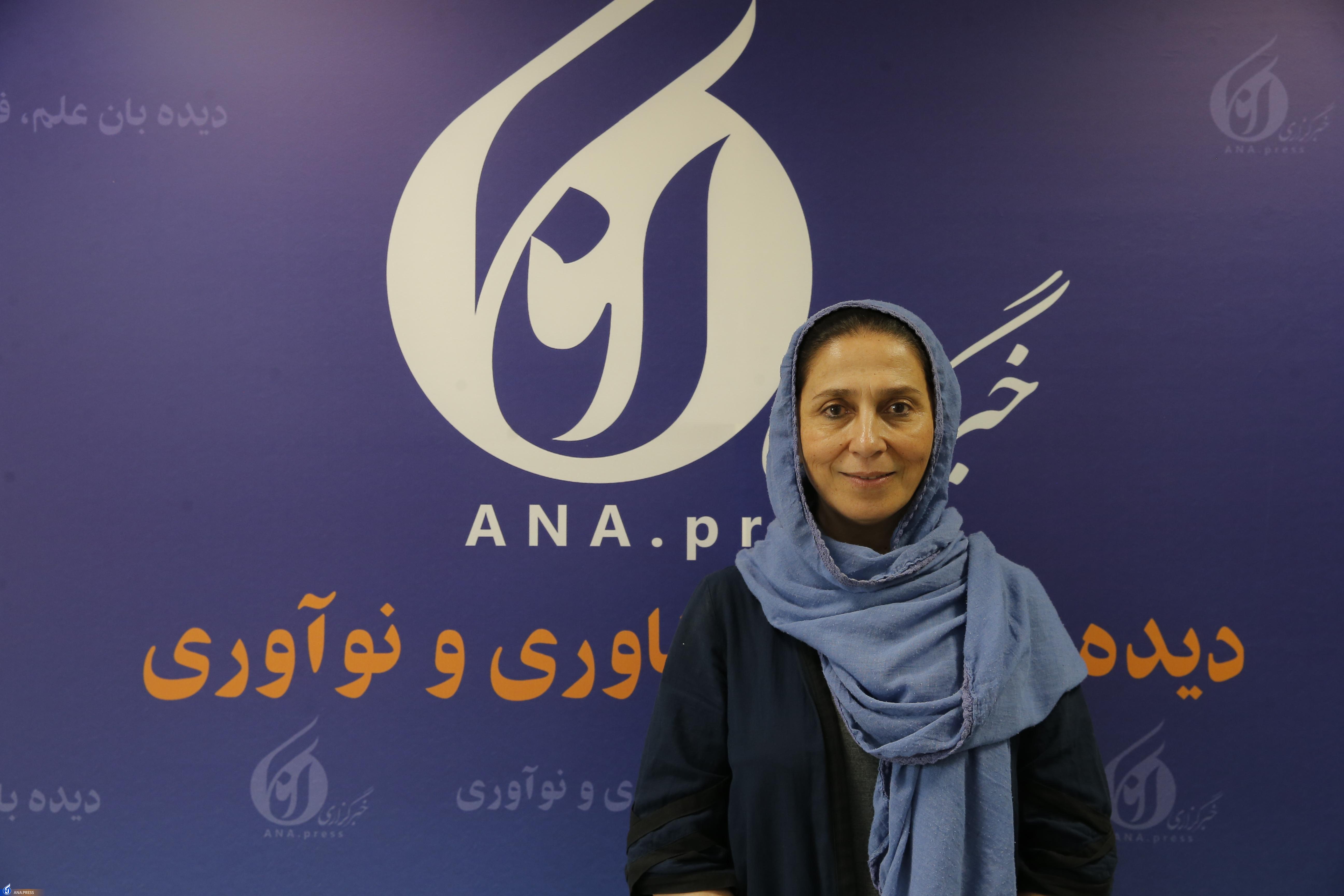 با بحران تماشاچی تئاتر کودک روبه رو هستیم/ سالنهای نمایش باید هویت خودشان را کسب کنند/تئاترهای کودک نباید دنبال درس اخلاق باشند+ فیلم با بحران تماشاچی تئاتر کودک روبه رو هستیم/ سالنهای نمایش باید هویت خودشان را کسب کنند/تئاترهای کودک نباید دنبال درس اخلاق باشند+ فیلم