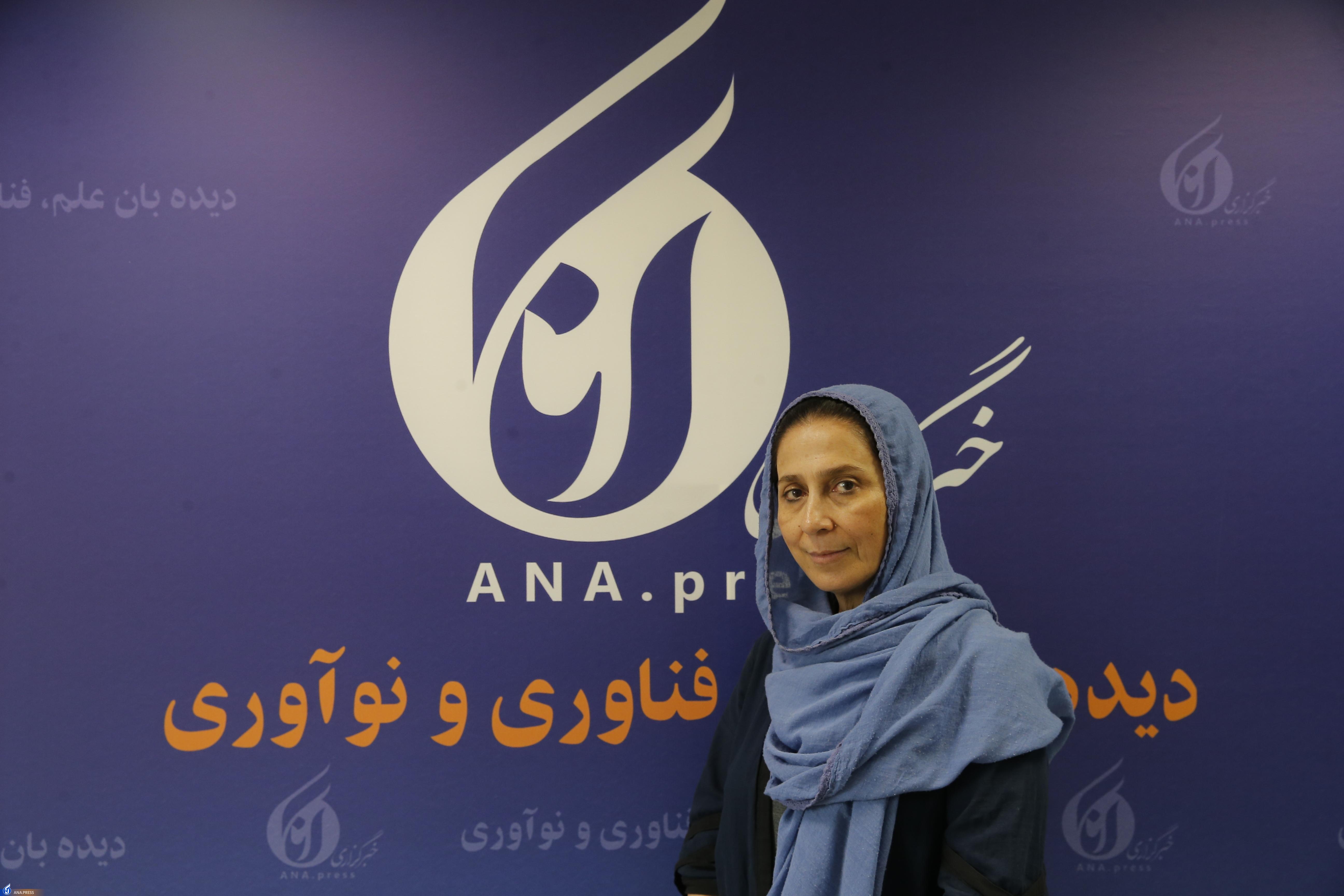 با بحران تماشاچی تئاتر کودک روبه رو هستیم/ سالنهای نمایش باید هویت خودشان را کسب کنند/تئاترهای کودک نباید دنبال درس اخلاق باشند+ فیلم با بحران تماشاچی تئاتر کودک روبه رو هستیم/ سالنهای نمایش باید هویت خودشان را کسب کنند/تئاترهای کودک نباید دنبال درس اخلاق باشند+ فیلم