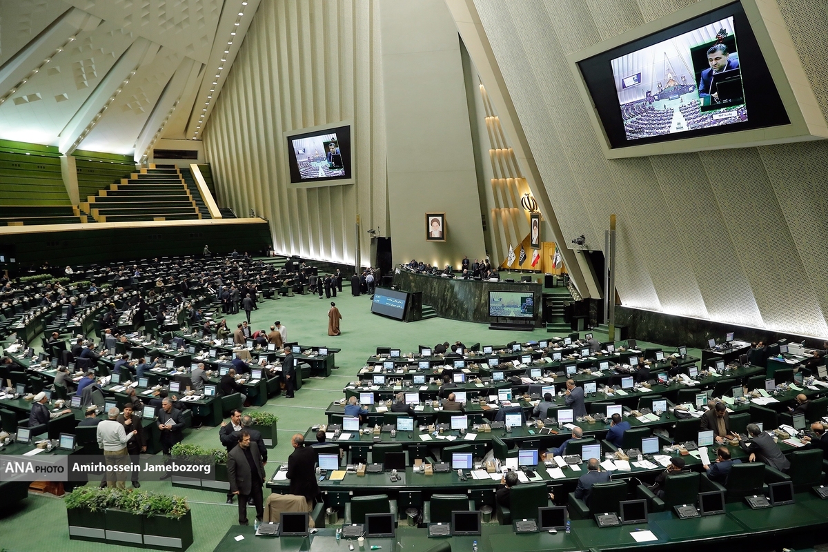 مجلس دوباره بر برگزاری انتخابات تناسبی در تهران اصرار کرد