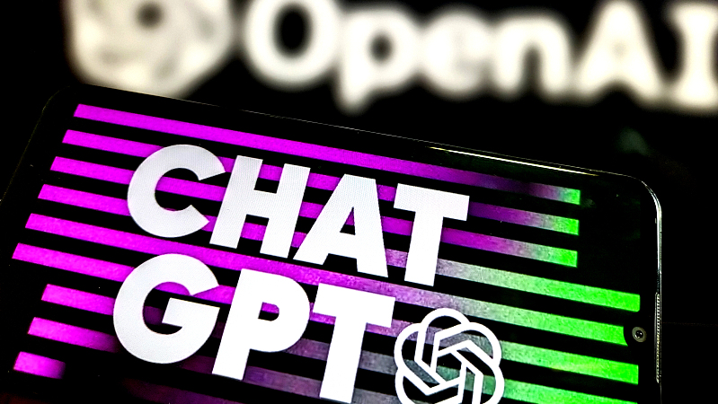 کلاهبرداریهای نوظهور هوش مصنوعی که باید از آنها آگاه باشید کلاهبرداریهای نوظهور هوش مصنوعی که باید از آنها آگاه باشید