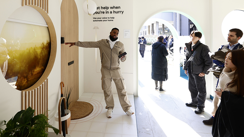 کلاهبرداریهای نوظهور هوش مصنوعی که باید از آنها آگاه باشید کلاهبرداریهای نوظهور هوش مصنوعی که باید از آنها آگاه باشید