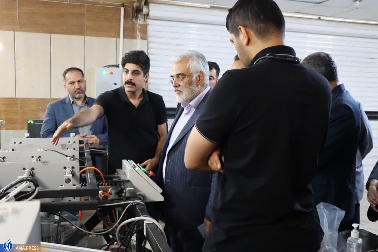 از حضور در جمع فناوران مرکز رشد و بازدید از کارخانه نوآوری صنعتی دانشگاه آزاد مشهد