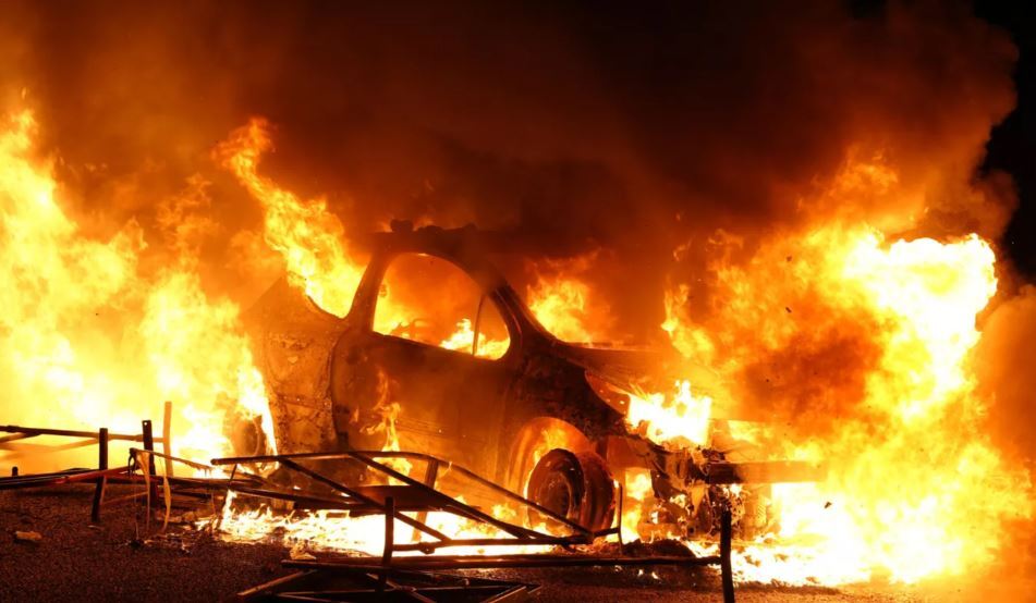 ادامه نارآمیها در فرانسه برای دومین شب متوالی + عکس ادامه نارآمیها در فرانسه برای دومین شب متوالی + عکس