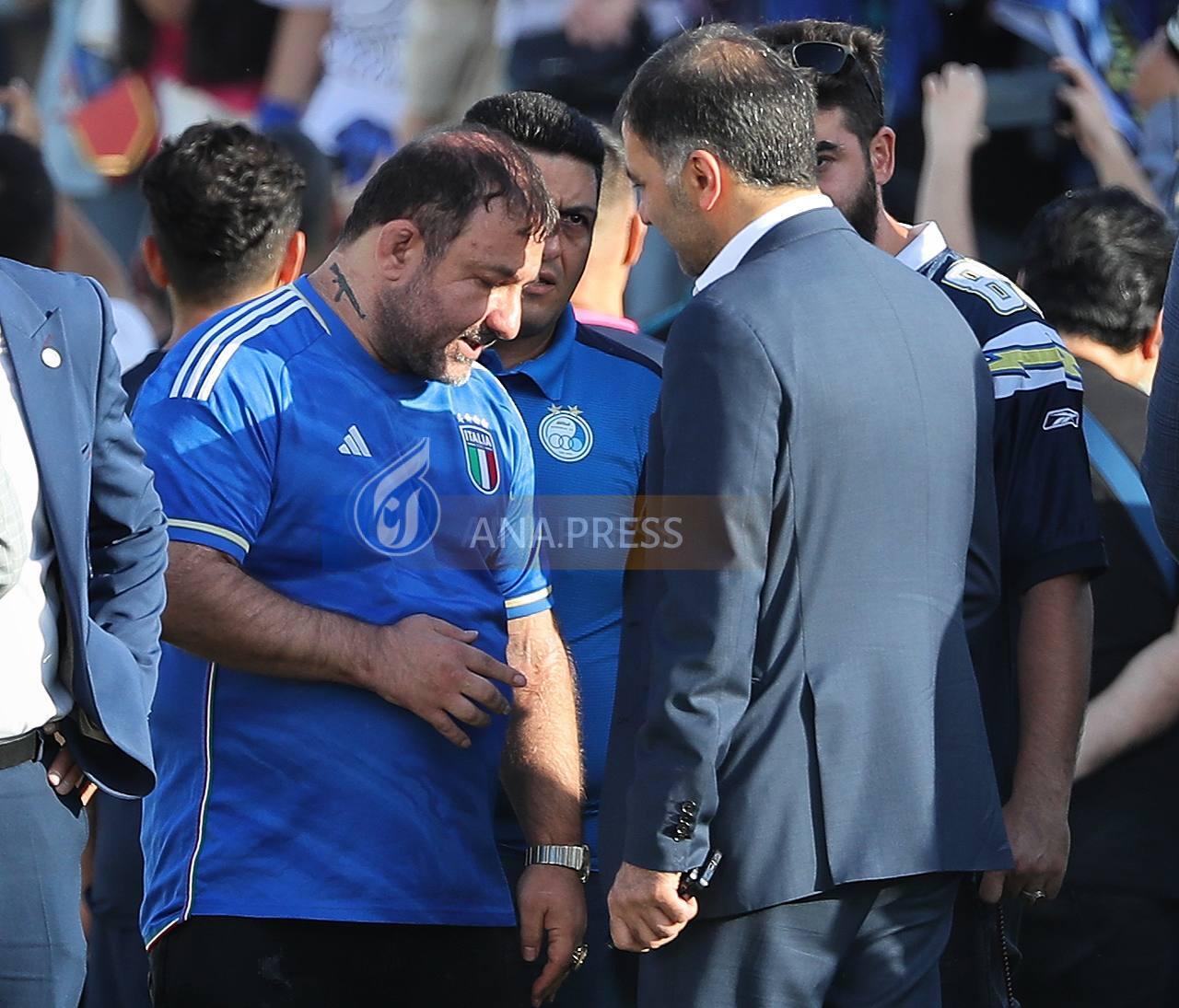 صحنه عجیب از سرپرست باشگاه استقلال که تمرین شاگردان نکونام را حاشیه‌ای کرد+تصاویر