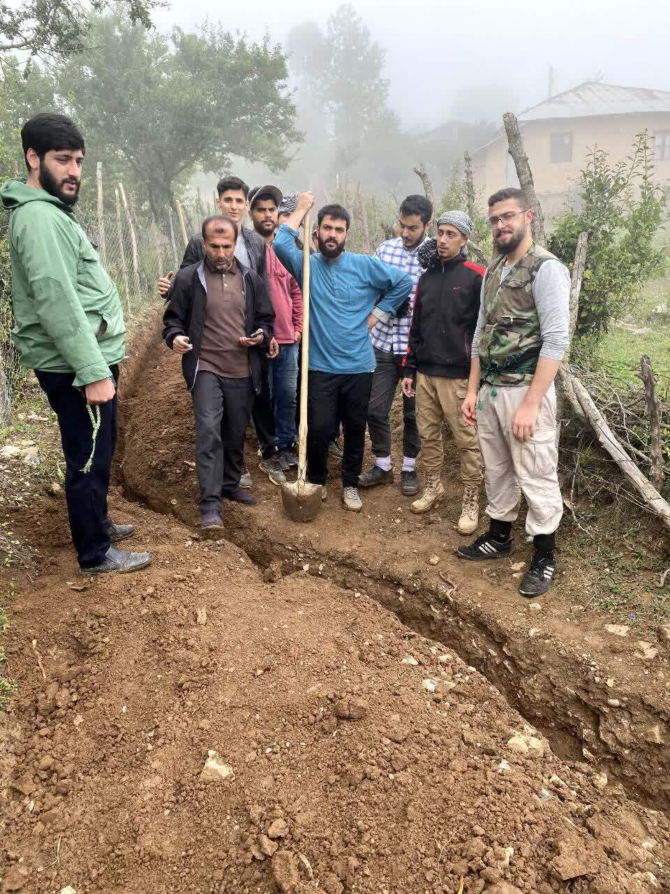 از رفع معضل زمینهای کشاورزی «سیارستاق» تا رسیدن جاده ورودی روستا به ایستگاه پایانی بهسازی از رفع معضل زمینهای کشاورزی «سیارستاق» تا رسیدن جاده ورودی روستا به ایستگاه پایانی بهسازی