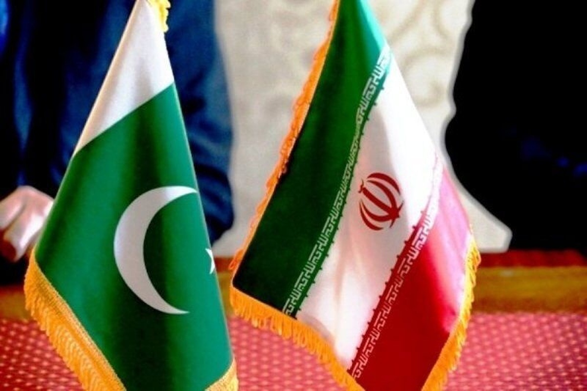 ۴ سند همکاری تجاری و اقتصادی میان ایران و پاکستان امضا شد