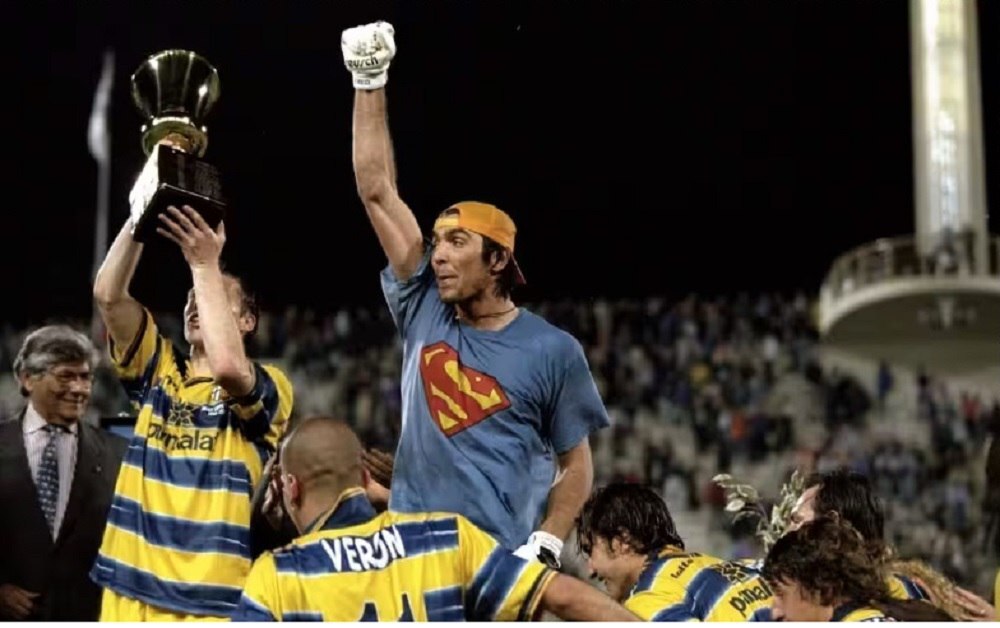 ۲۸ سال درخششِ افسانهای نماد ایتالیا/بوفون، اسطورهای که به «عاشقی در فوتبال» معنا بخشید + تصاویر ۲۸ سال درخششِ افسانهای نماد ایتالیا/بوفون، اسطورهای که به «عاشقی در فوتبال» معنا بخشید + تصاویر