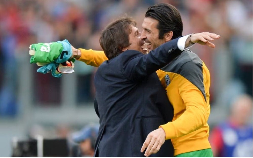 ۲۸ سال درخششِ افسانهای نماد ایتالیا/بوفون، اسطورهای که به «عاشقی در فوتبال» معنا بخشید + تصاویر ۲۸ سال درخششِ افسانهای نماد ایتالیا/بوفون، اسطورهای که به «عاشقی در فوتبال» معنا بخشید + تصاویر