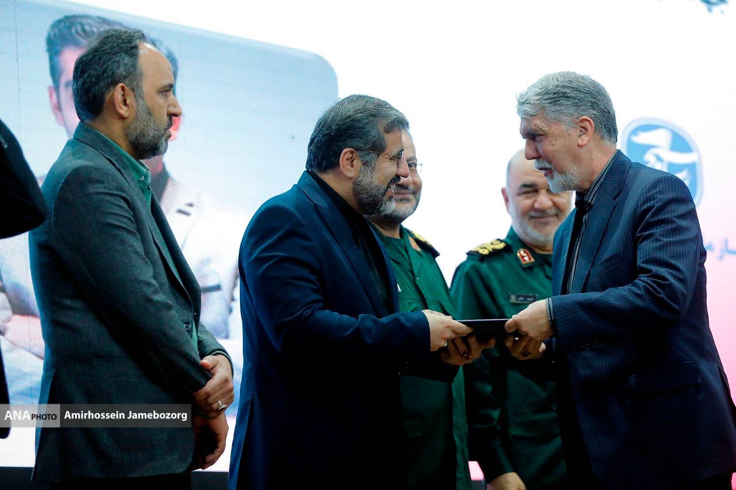 فرمانده سپاه پاسداران: اصحاب رسانه در جغرافیای ذهن و قلب عمل می‌کنند