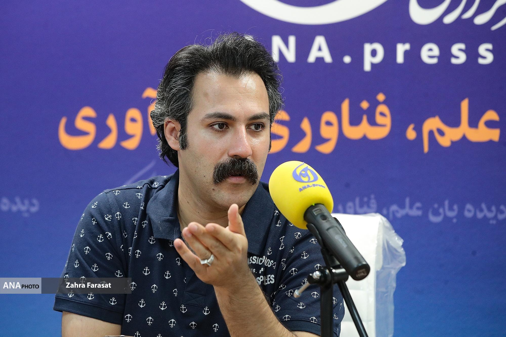 گرایش مردم به سمت موسیقی پاپ است/ ذائقه جامعه را رسانه ها خط دهی می کنند+ فیلم گرایش مردم به سمت موسیقی پاپ است/ ذائقه جامعه را رسانه ها خط دهی می کنند+ فیلم