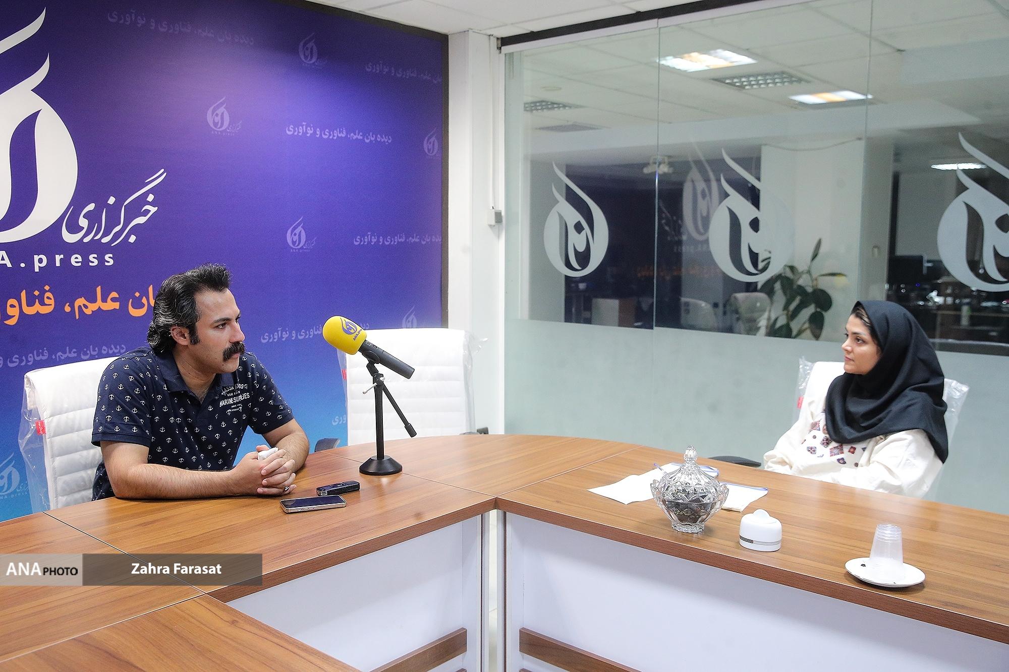 گرایش مردم به سمت موسیقی پاپ است/ ذائقه جامعه را رسانه ها خط دهی می کنند+ فیلم