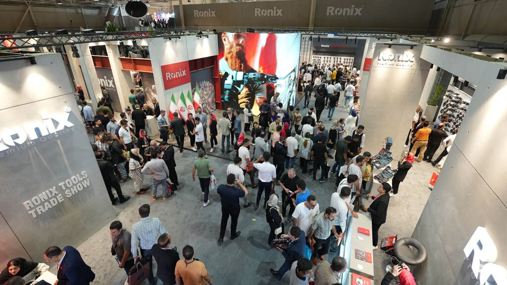 گفتوگو با محسن رامخو قائم مقام شرکت رونیکس درحاشیه برگزاری نمایشگاه صنعت ساختمان گفتوگو با محسن رامخو قائم مقام شرکت رونیکس درحاشیه برگزاری نمایشگاه صنعت ساختمان