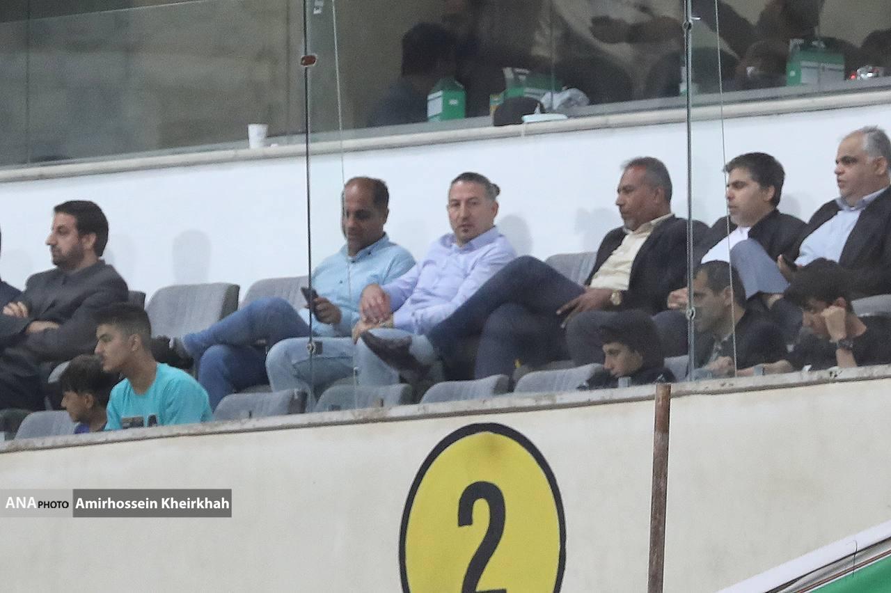 استقلال - صنعت نفت آبادان