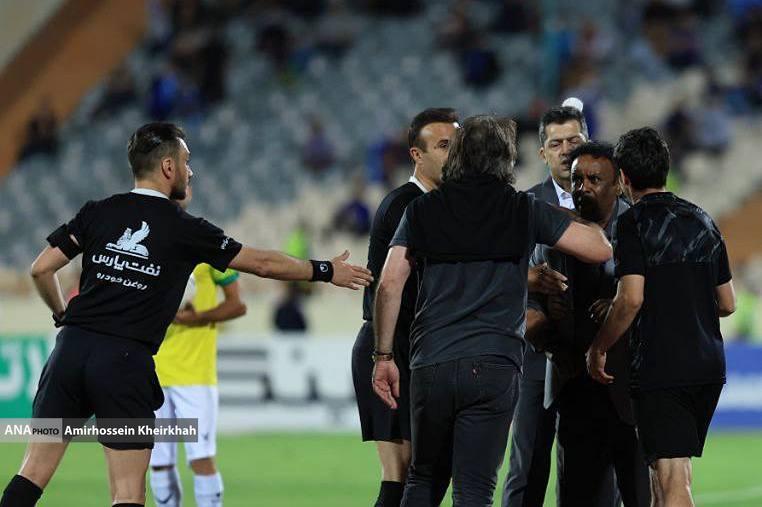 استقلال - صنعت نفت آبادان